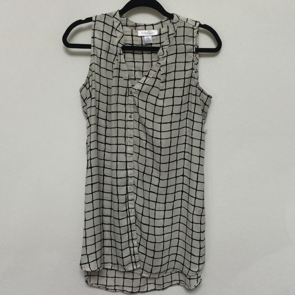 Motherhood Maternity Black, White Sleeveless Top